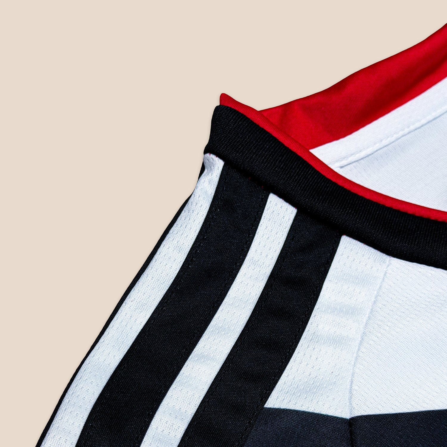 Alemania 2026 Local CropTop