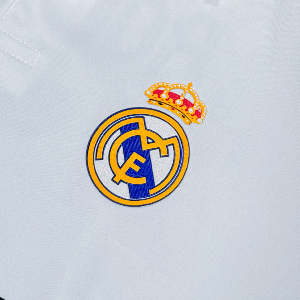 Real Madrid 2011/12 Local para Niños