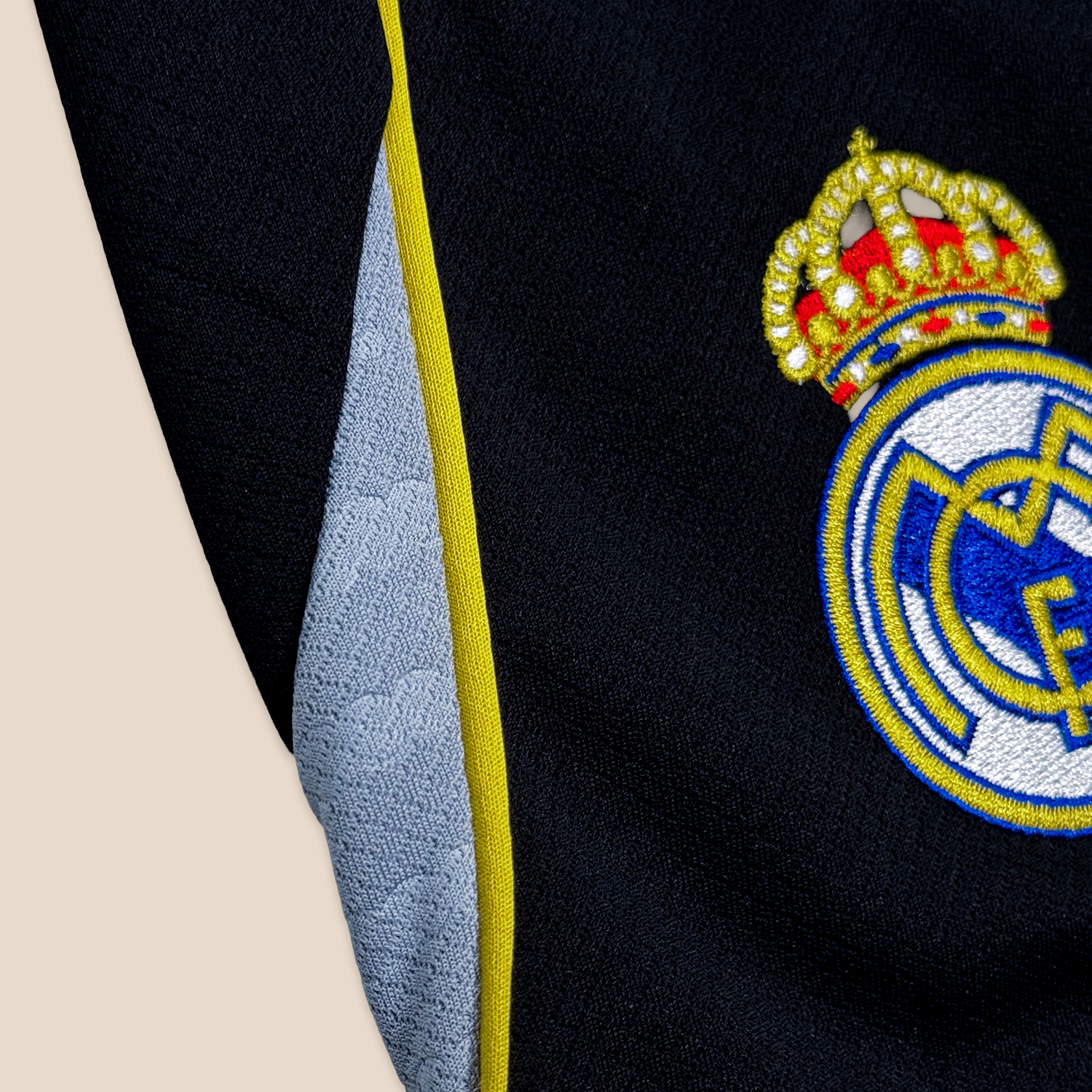 Real Madrid Entrenamiento Negro Corta