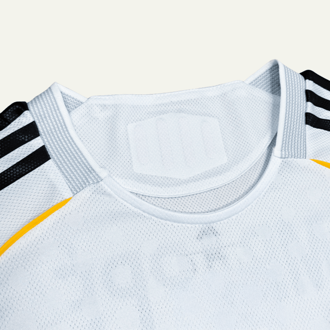 Real Madrid 2025/26 Local Versión Jugador